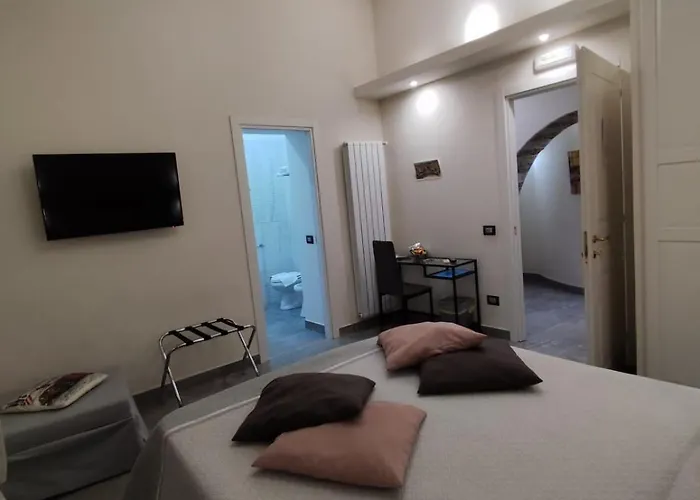 Botanic Charm Naples